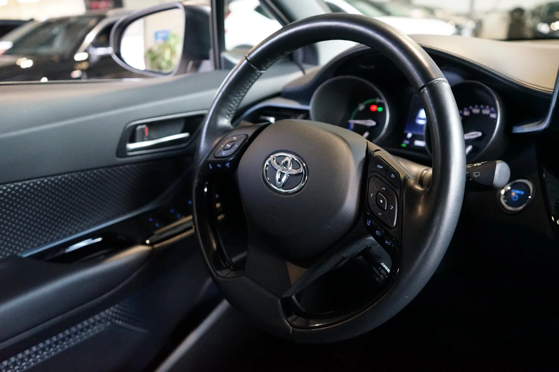Hoofdafbeelding Toyota C-HR