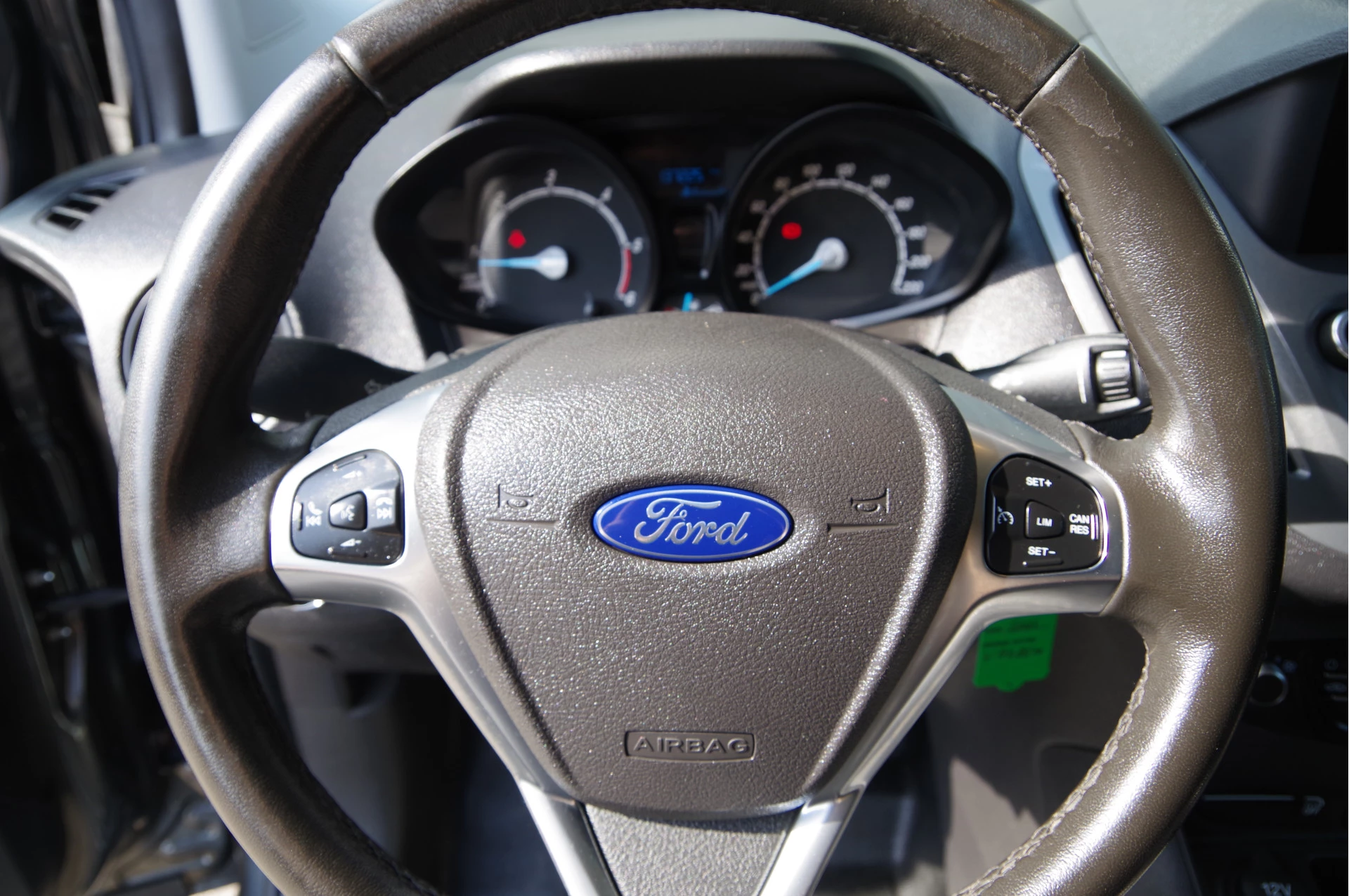 Hoofdafbeelding Ford Transit Courier