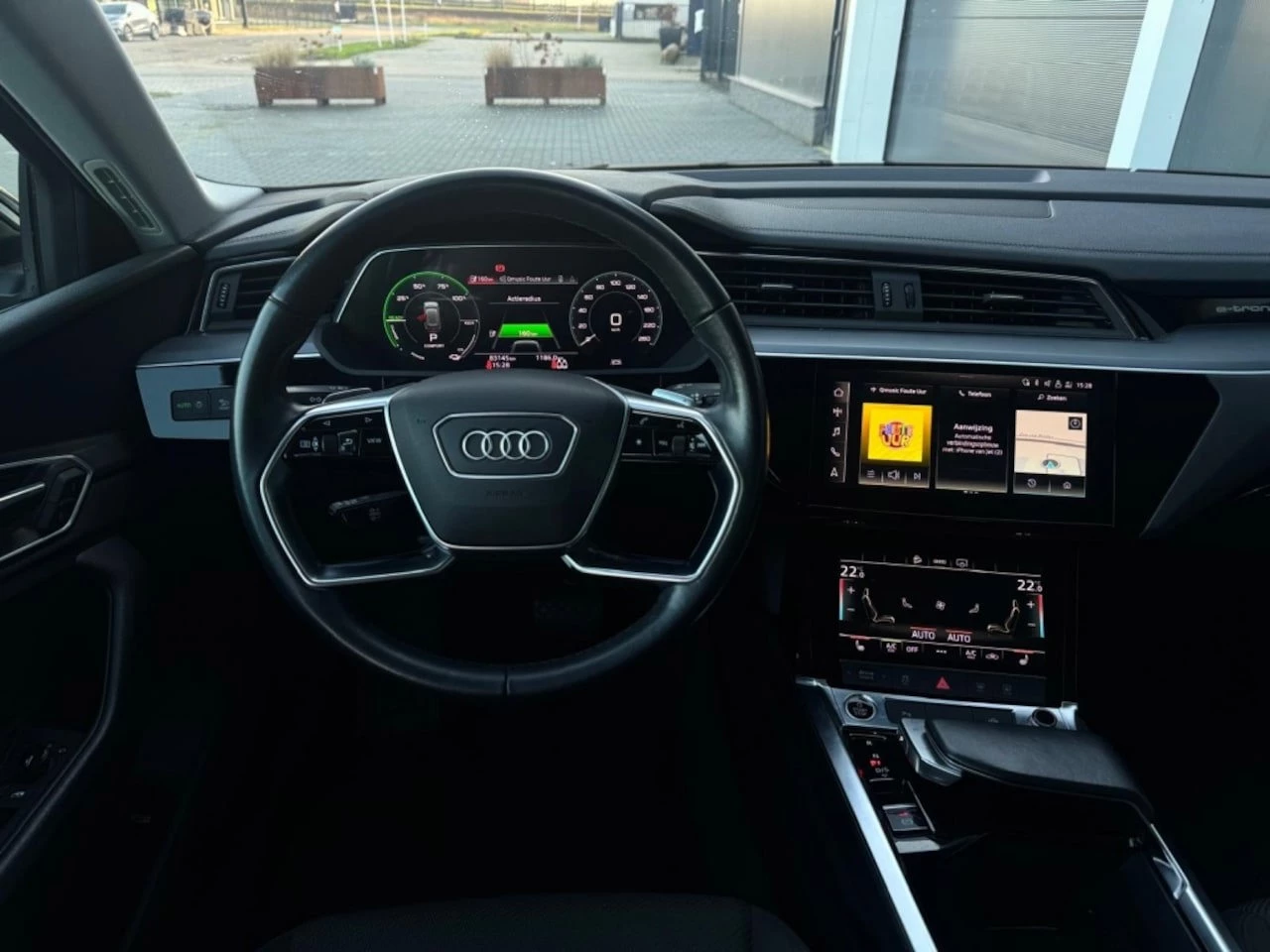 Hoofdafbeelding Audi e-tron