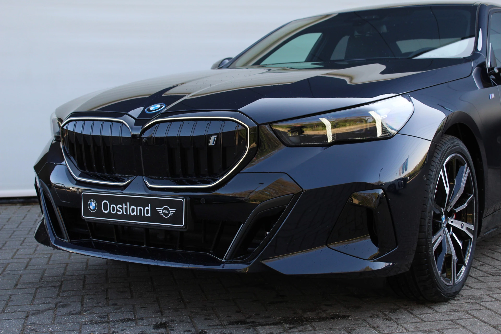 Hoofdafbeelding BMW i5