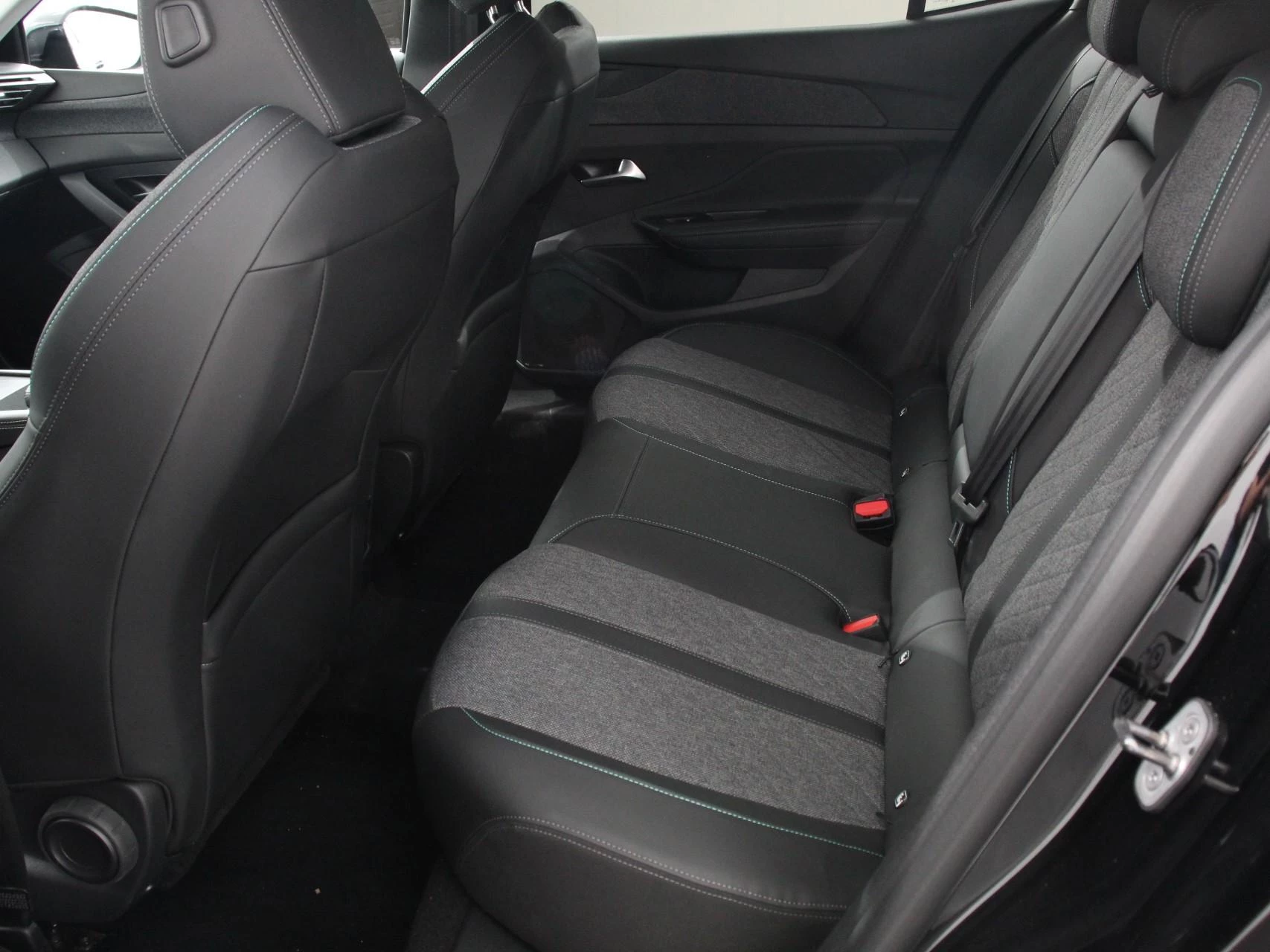 Hoofdafbeelding Peugeot 408