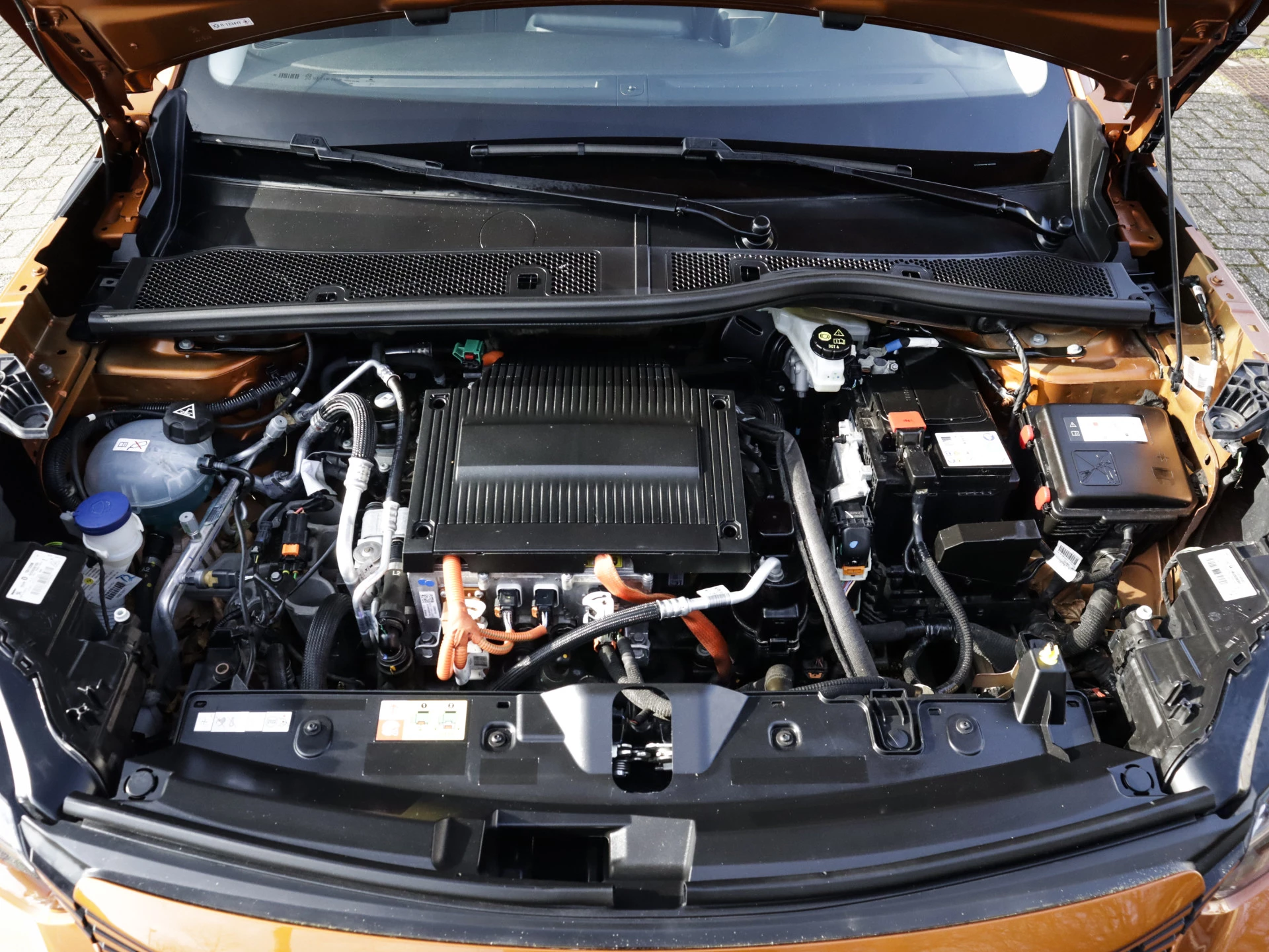 Hoofdafbeelding Peugeot e-2008