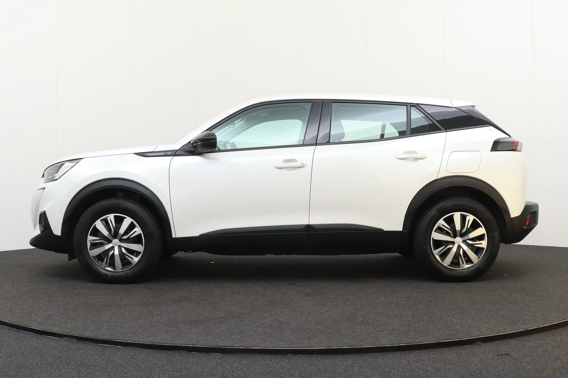 Hoofdafbeelding Peugeot e-2008