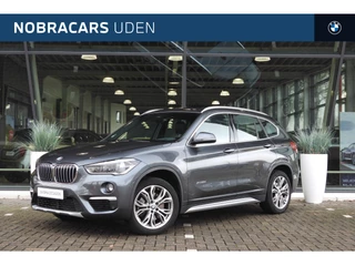 BMW X1 xDrive20i High Executive M Sport xLine Automaat / Panoramadak / Trekhaak / Sportstoelen / LED / Stoelverwarming / Head-Up / Head-Up / Parking Assistant