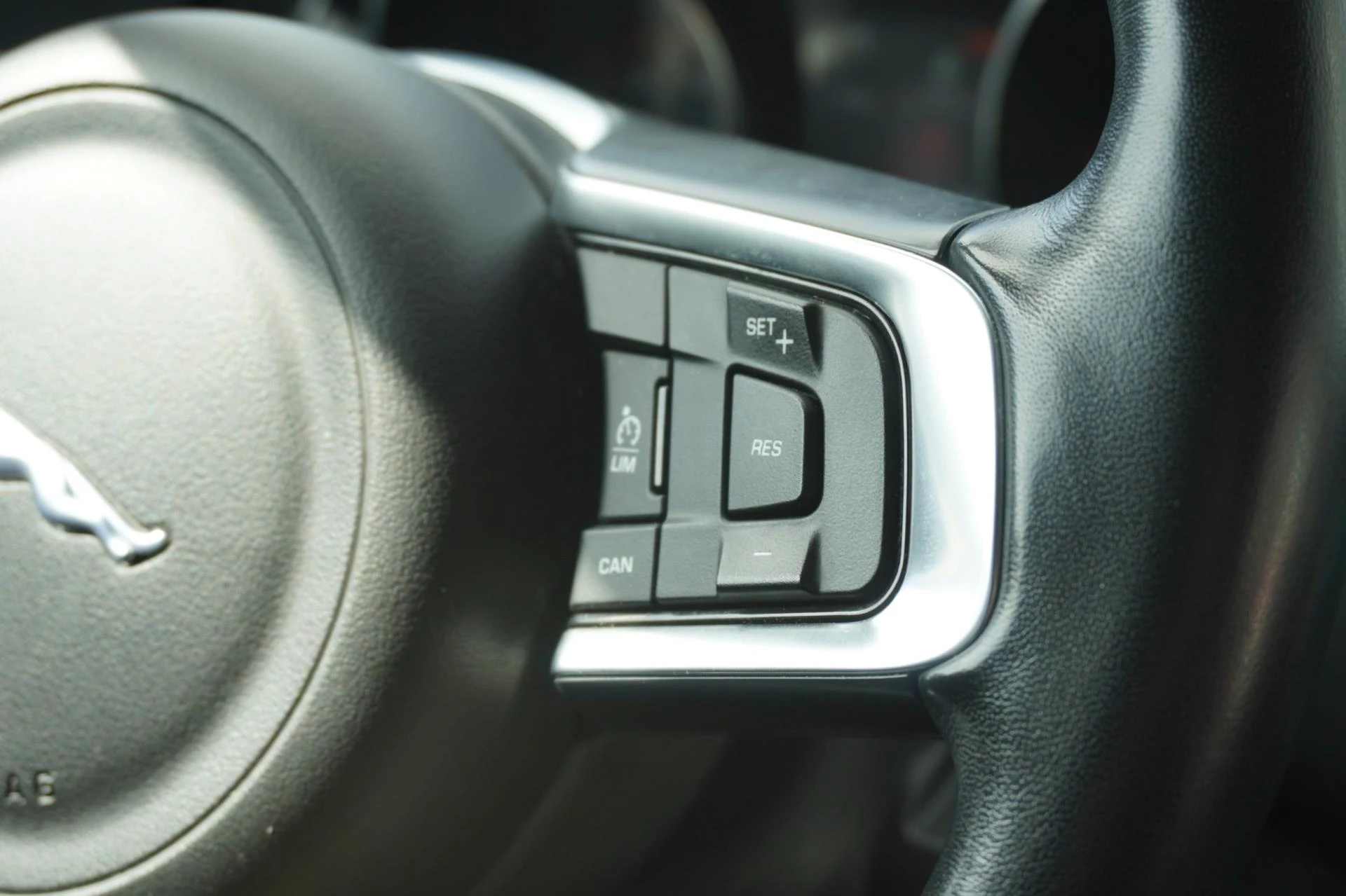 Hoofdafbeelding Jaguar XE