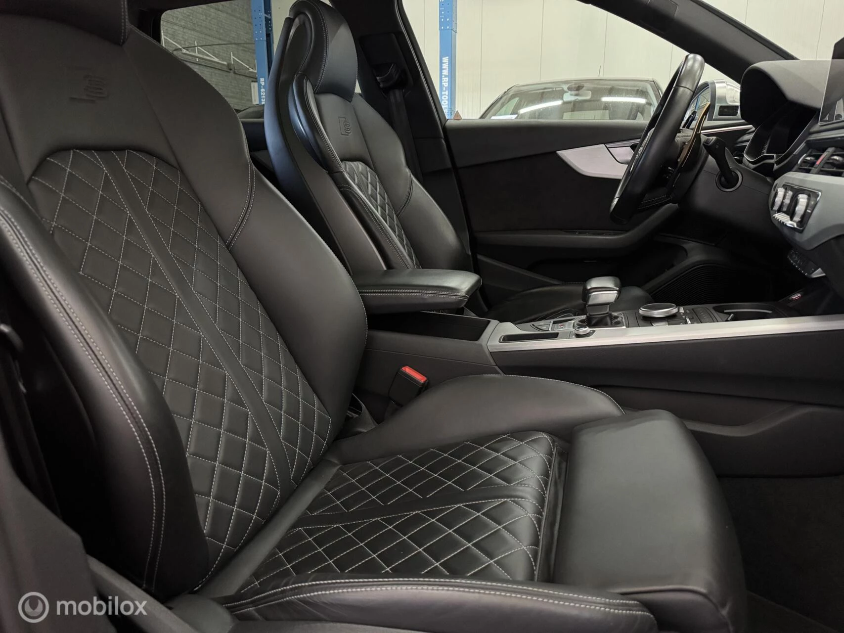 Hoofdafbeelding Audi S4