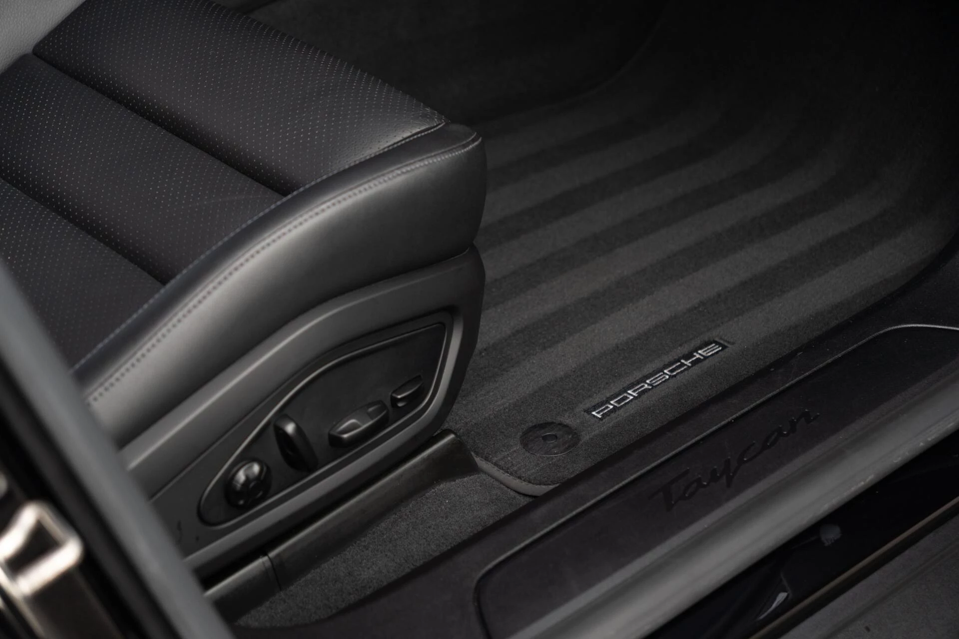 Hoofdafbeelding Porsche Taycan