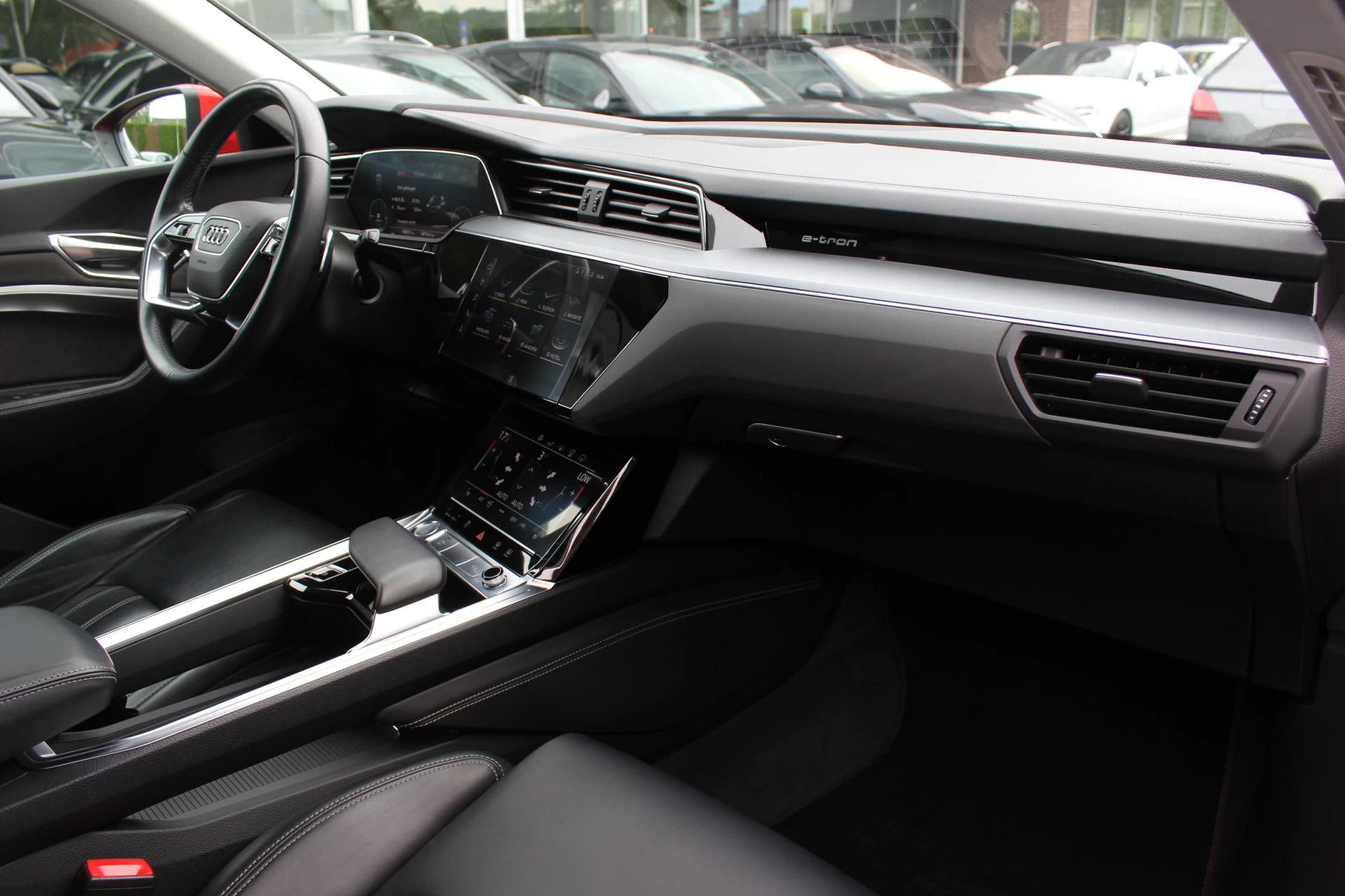Hoofdafbeelding Audi e-tron