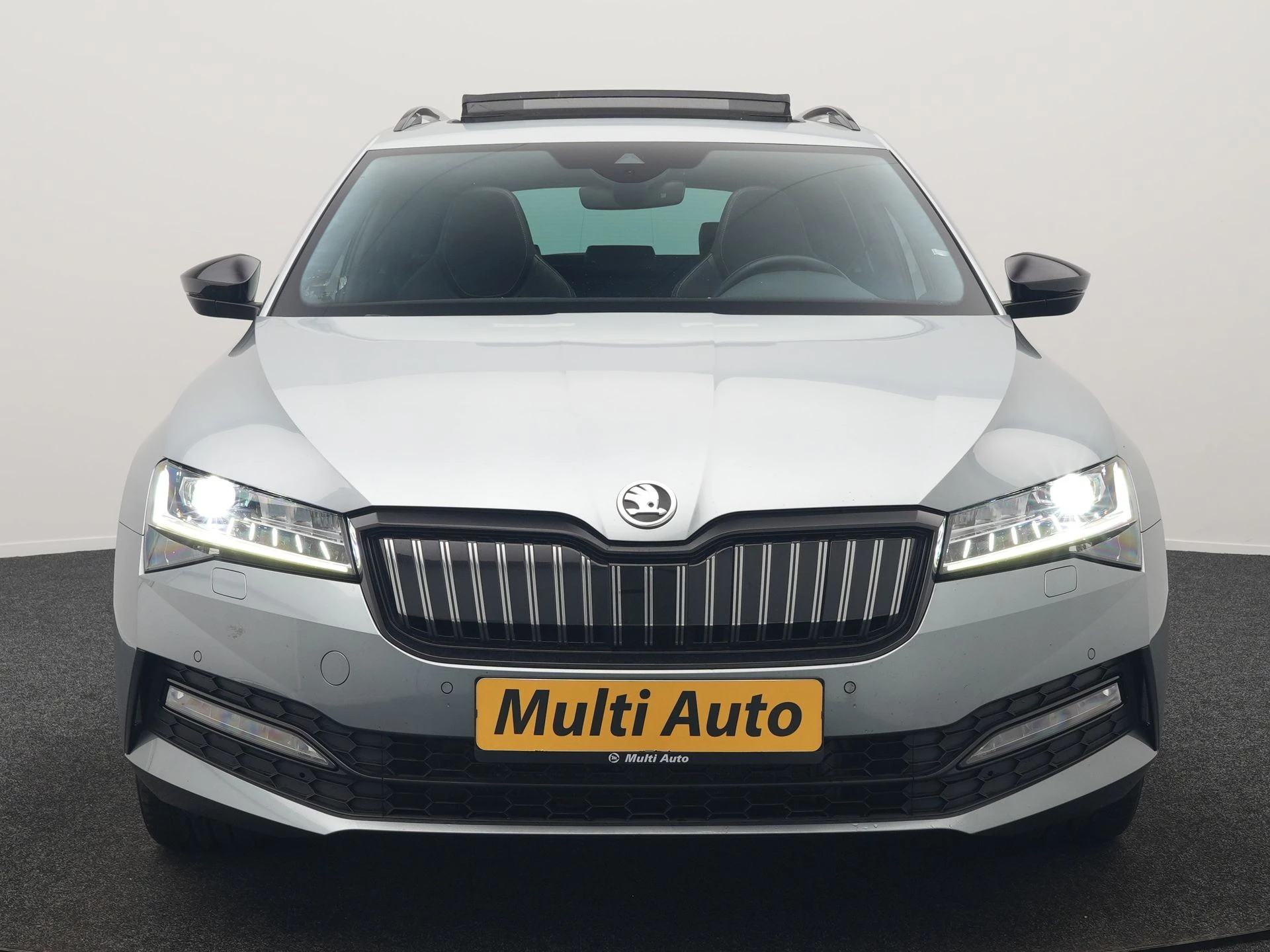 Hoofdafbeelding Škoda Superb