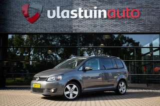 Volkswagen Touran 1.2 TSI Highline BlueMotion , Panoramadak, Trekhaak, Cruise control, Achteruitrijcamera,