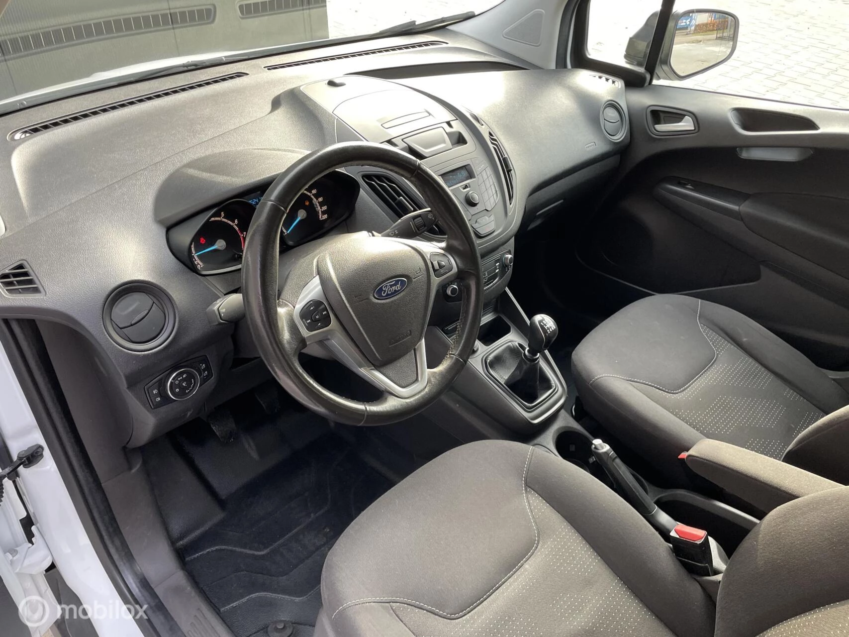 Hoofdafbeelding Ford Transit Courier