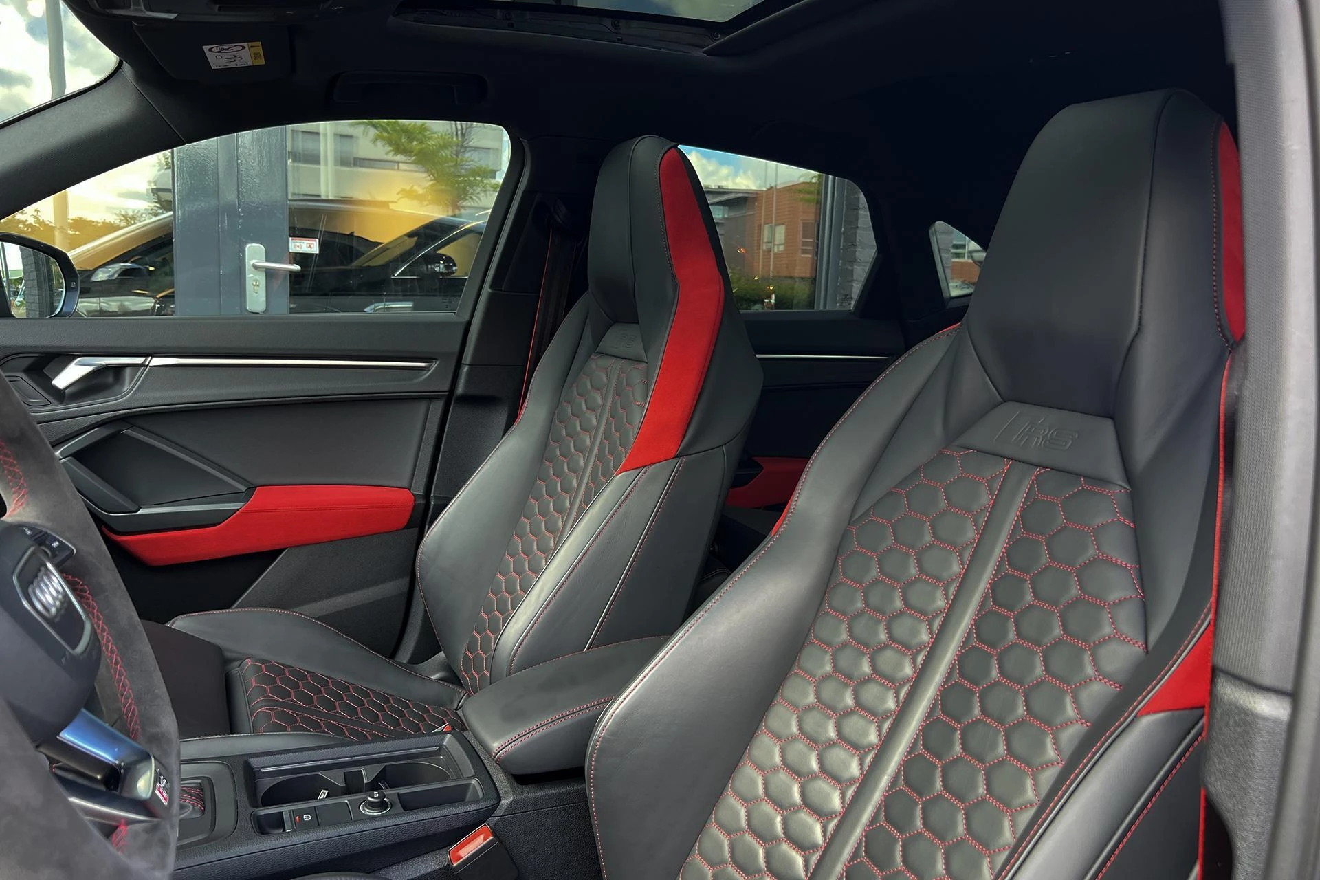 Hoofdafbeelding Audi RSQ3