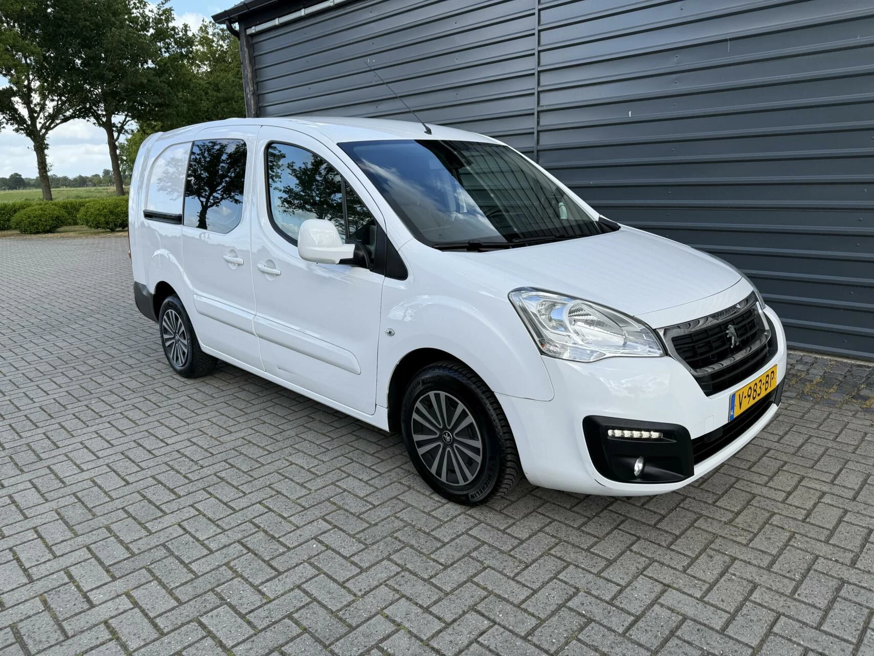 Hoofdafbeelding Peugeot Partner