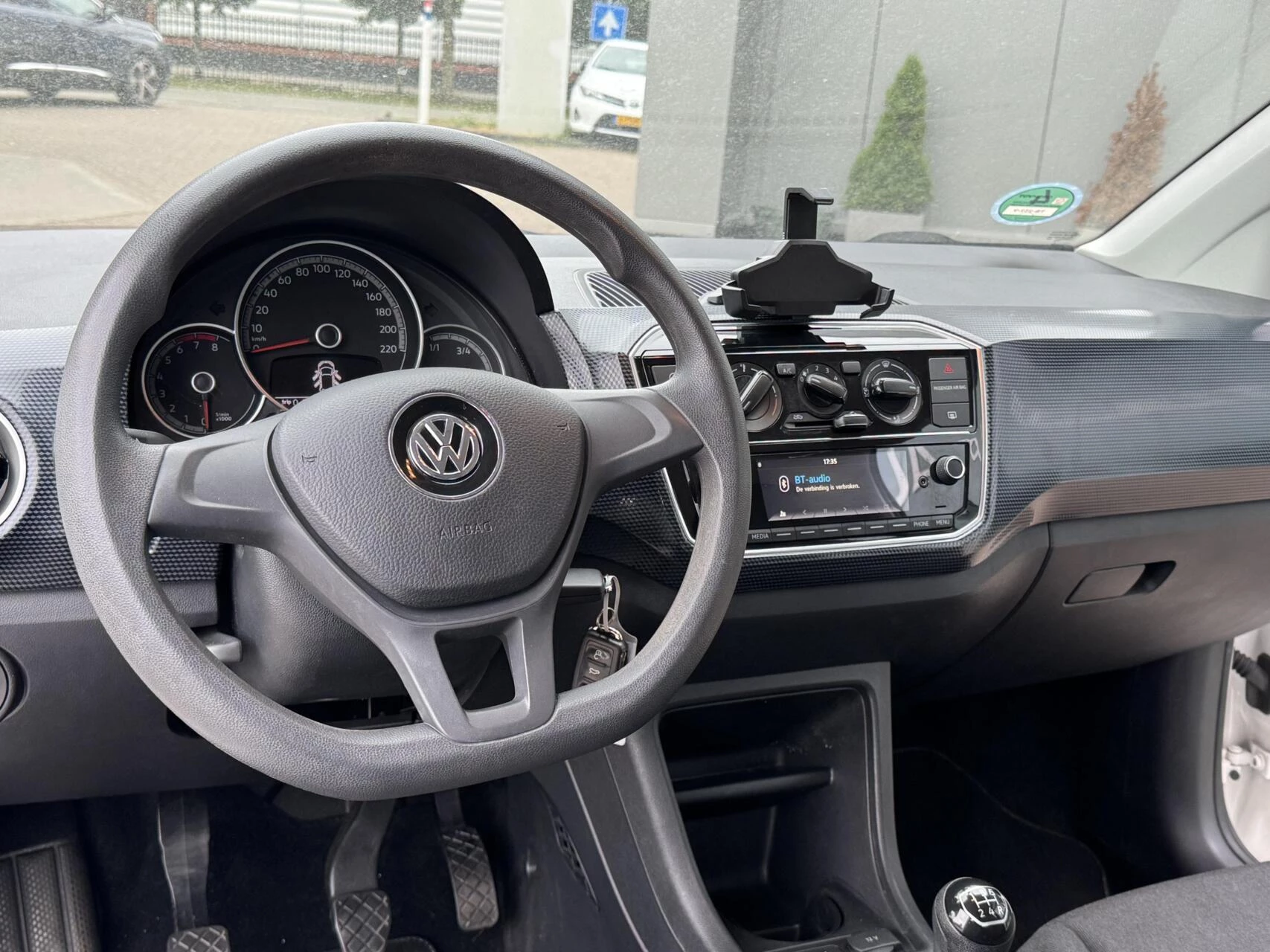 Hoofdafbeelding Volkswagen up!