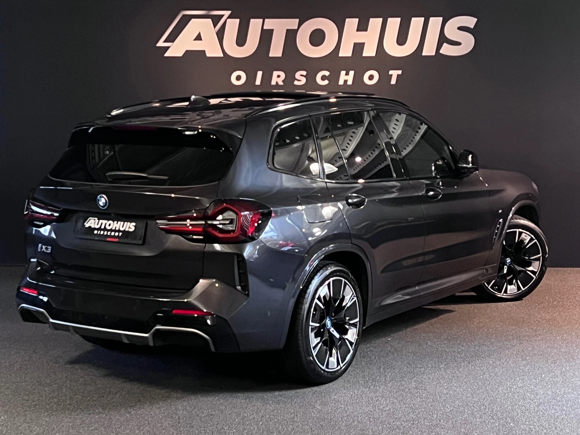 Hoofdafbeelding BMW iX3