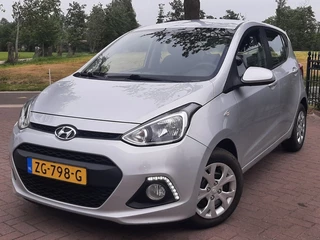 Hoofdafbeelding Hyundai i10 Hyundai i10 1.0 Automaat Airco Parkeersensoren