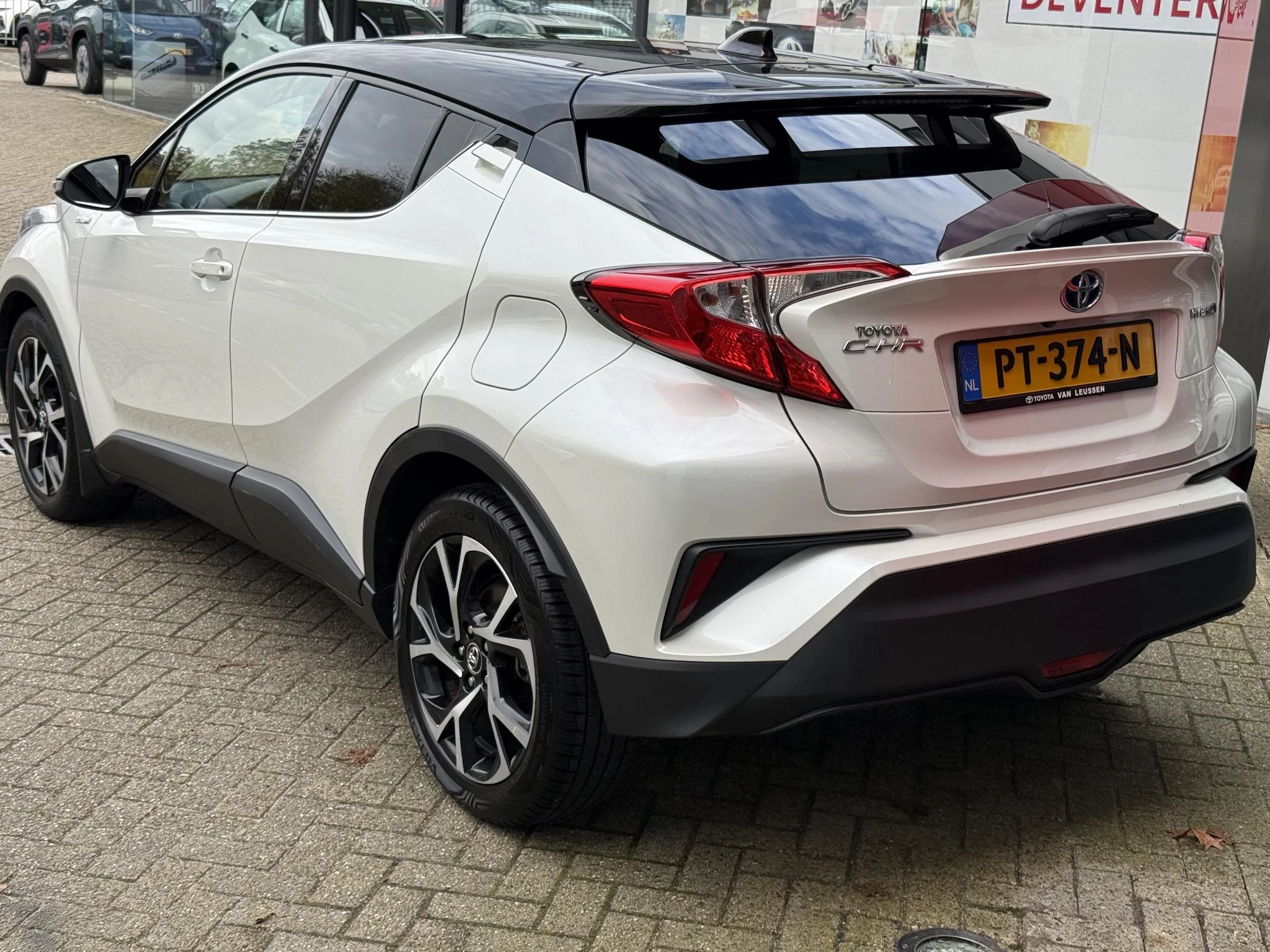 Hoofdafbeelding Toyota C-HR
