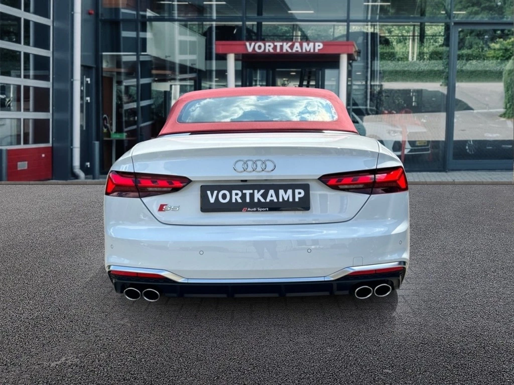 Hoofdafbeelding Audi S5