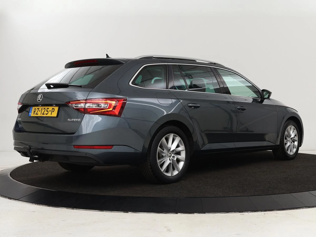 Hoofdafbeelding Škoda Superb