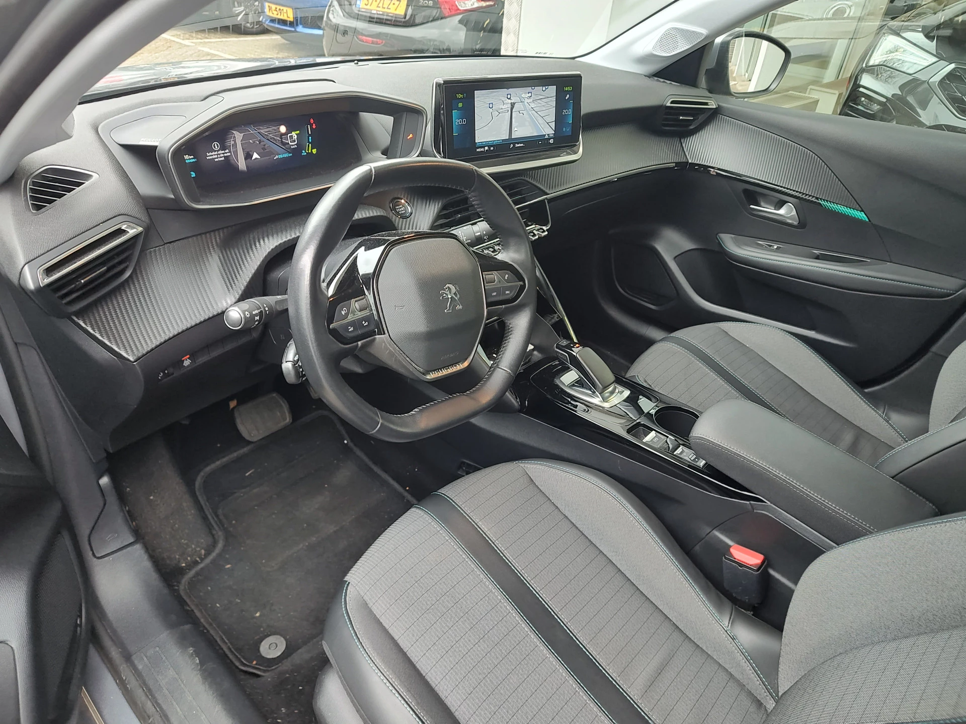 Hoofdafbeelding Peugeot e-208