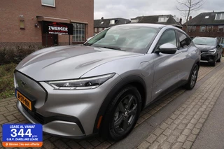 Ford Mustang Mach-E 75kWh NAVIGATIE|TREKHAAK|LEDER|CAMERA|DODEHOEK|CARPLAY|ORIGINEEL NEDERLANDS