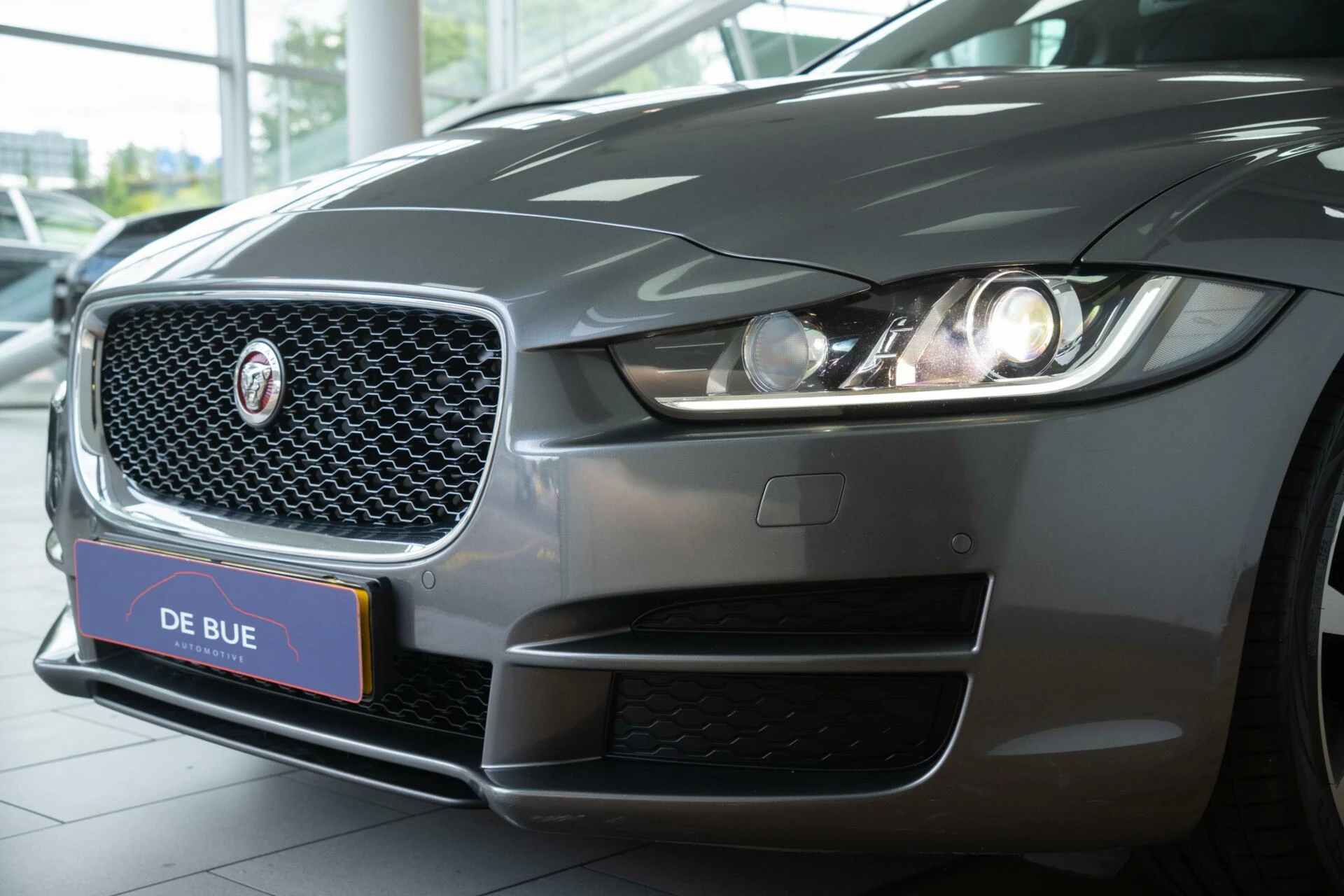 Hoofdafbeelding Jaguar XE