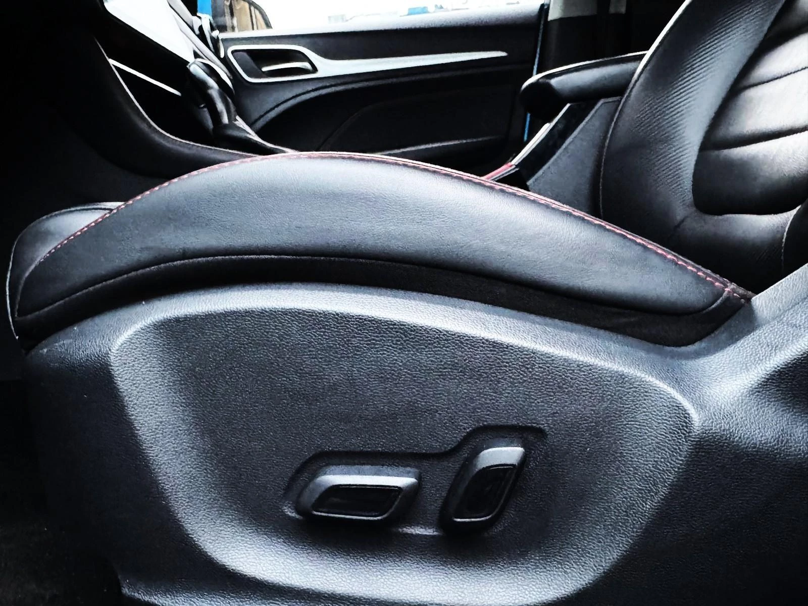 Hoofdafbeelding MG ZS EV