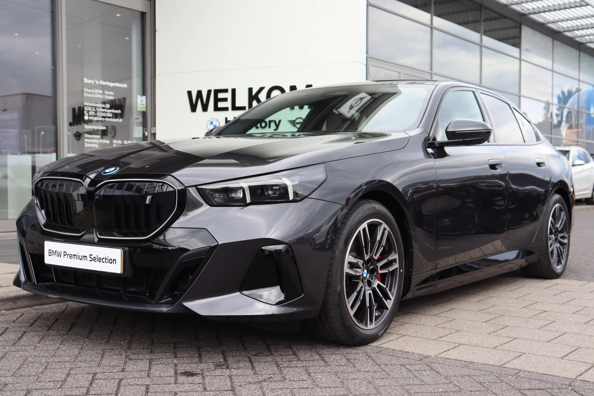 Hoofdafbeelding BMW i5