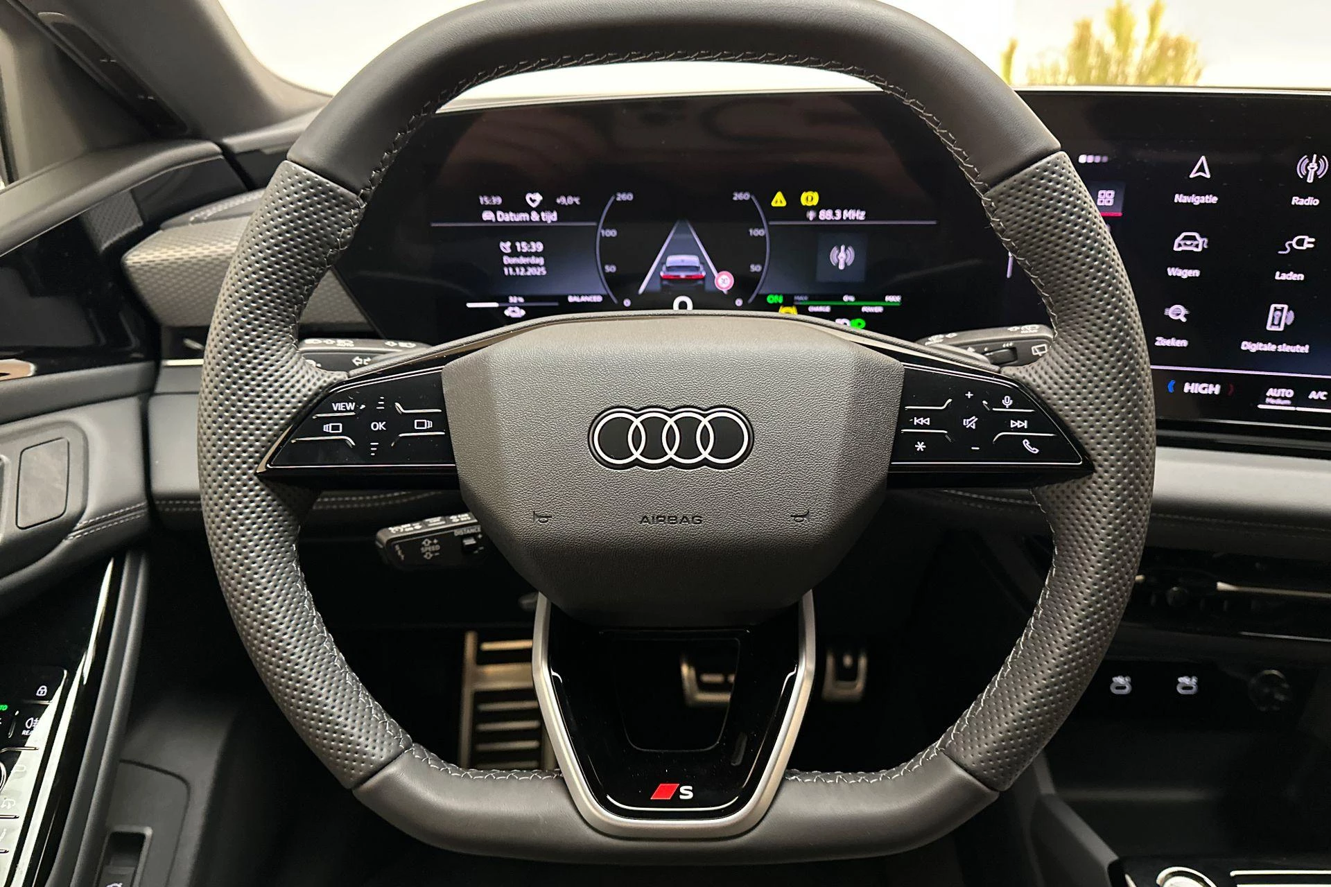 Hoofdafbeelding Audi A6 Avant e-tron