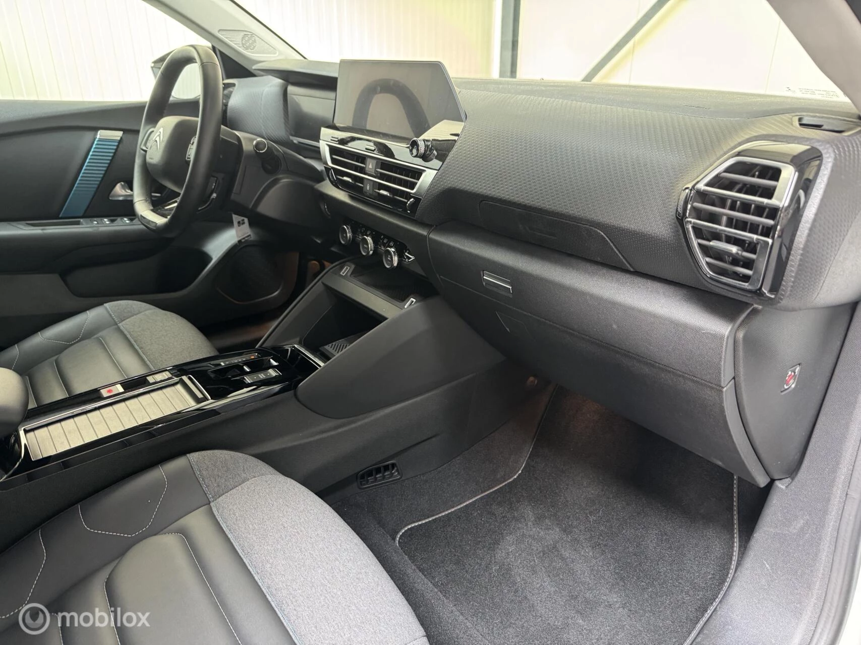 Hoofdafbeelding Citroën ë-C4