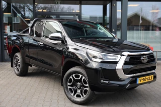 Toyota Hilux 2.8 D-4D X-TRA CAB PROFESSIONAL A/T 4WD VAN