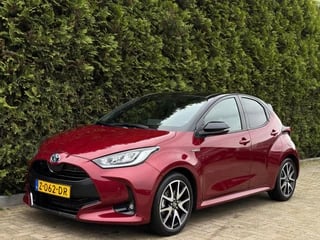 Toyota Yaris 1.5 Hybrid Dynamic Bi-Tone CarPlay Camera