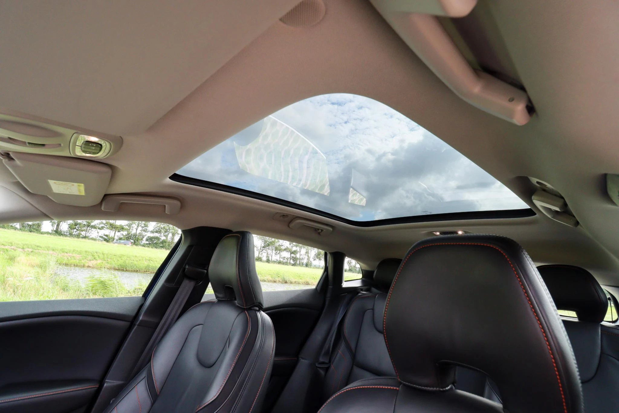 Hoofdafbeelding Volvo V40