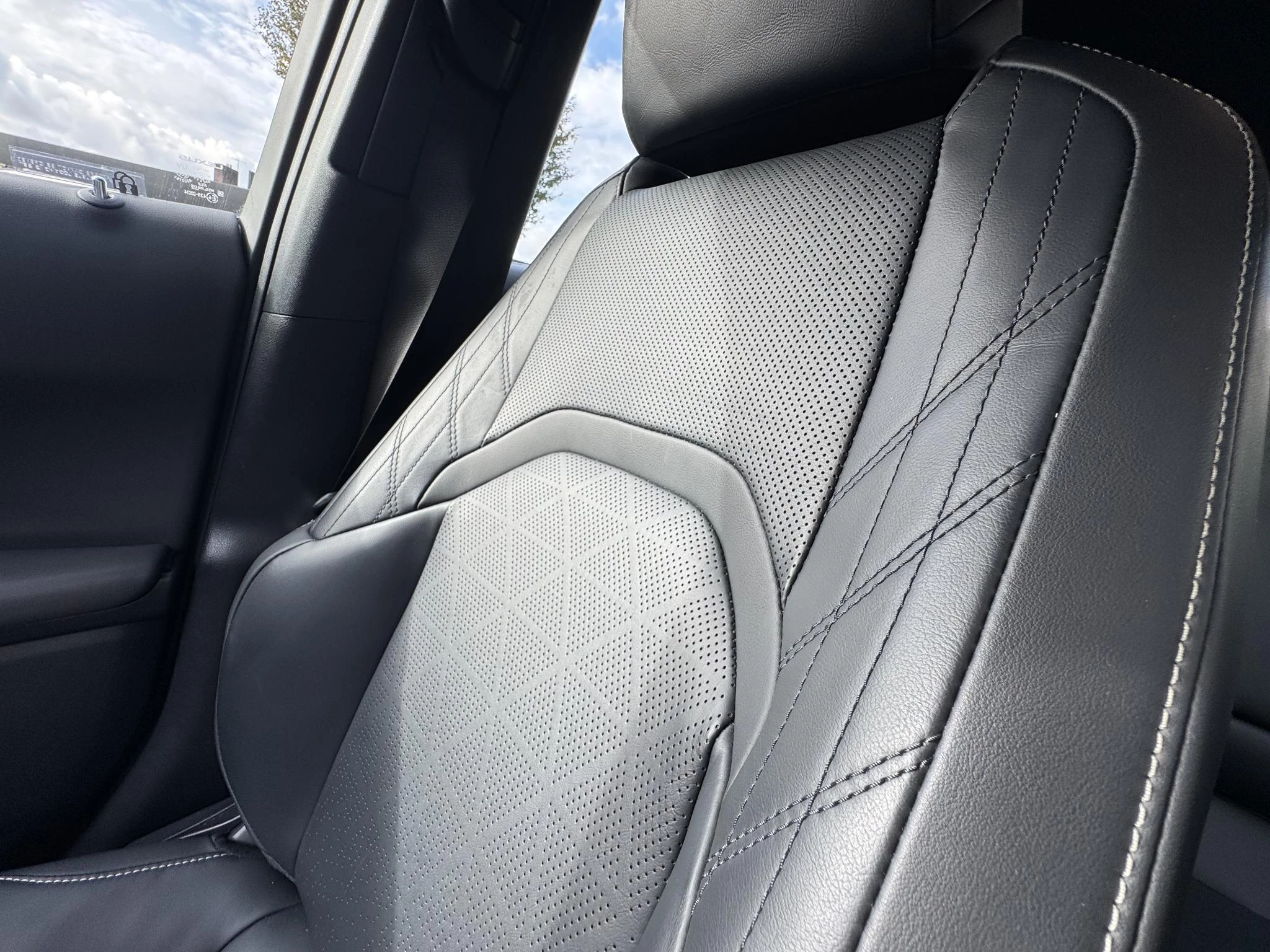 Hoofdafbeelding Lexus UX