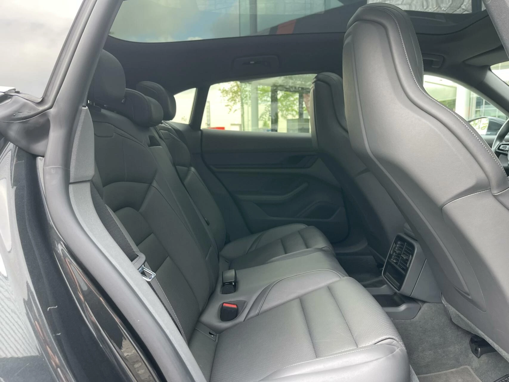 Hoofdafbeelding Porsche Taycan