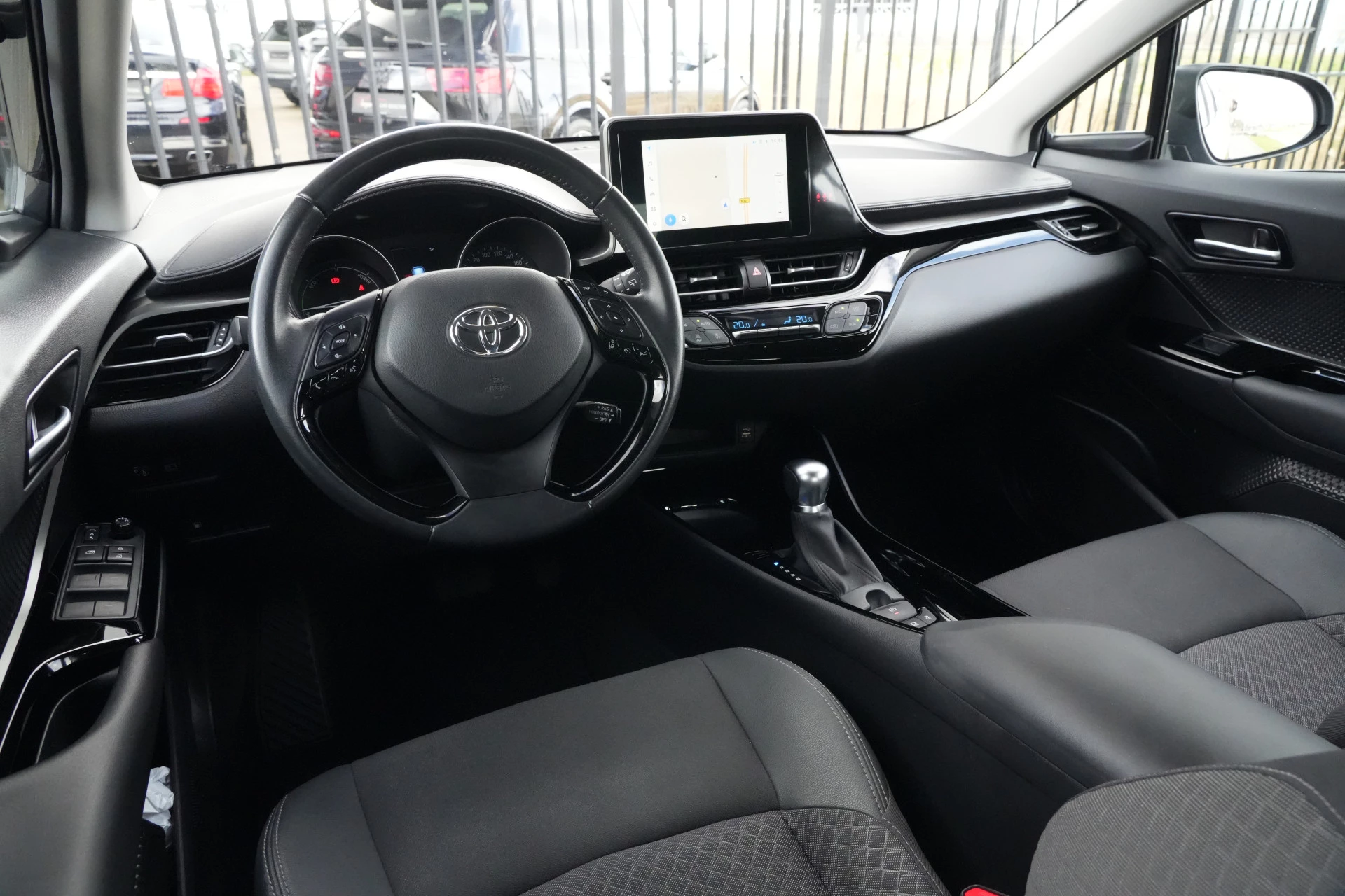 Hoofdafbeelding Toyota C-HR