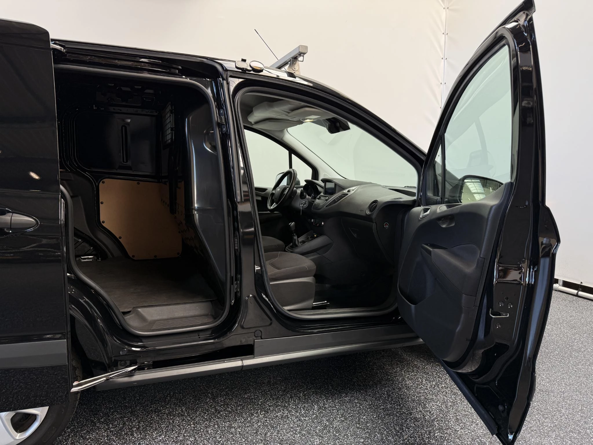 Hoofdafbeelding Ford Transit Courier