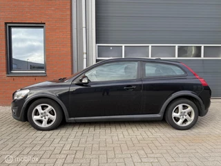 Hoofdafbeelding Volvo C30 Volvo C30 1.6 Kinetic - facelift - nw. distr. riem - navi