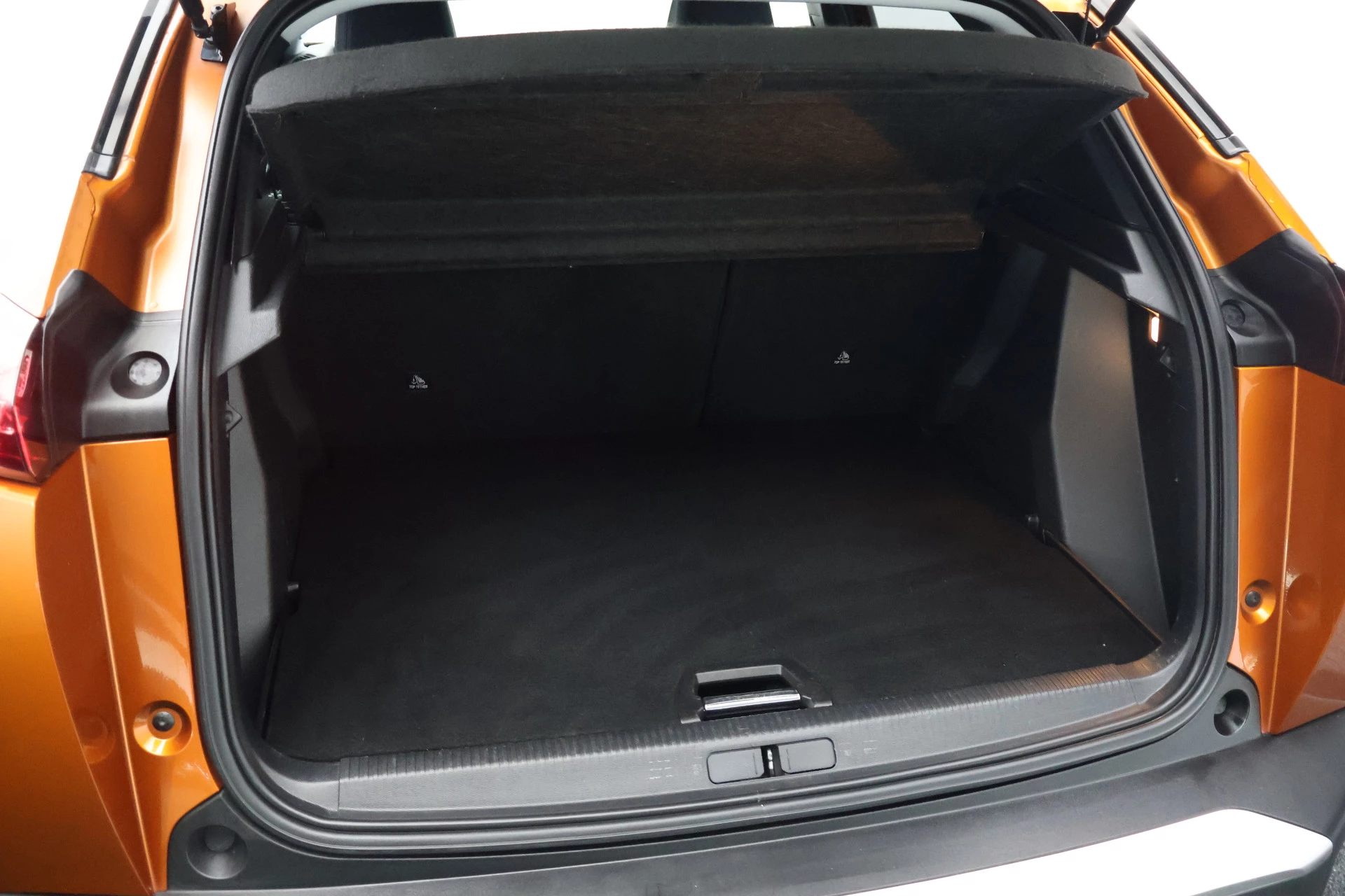 Hoofdafbeelding Peugeot e-2008