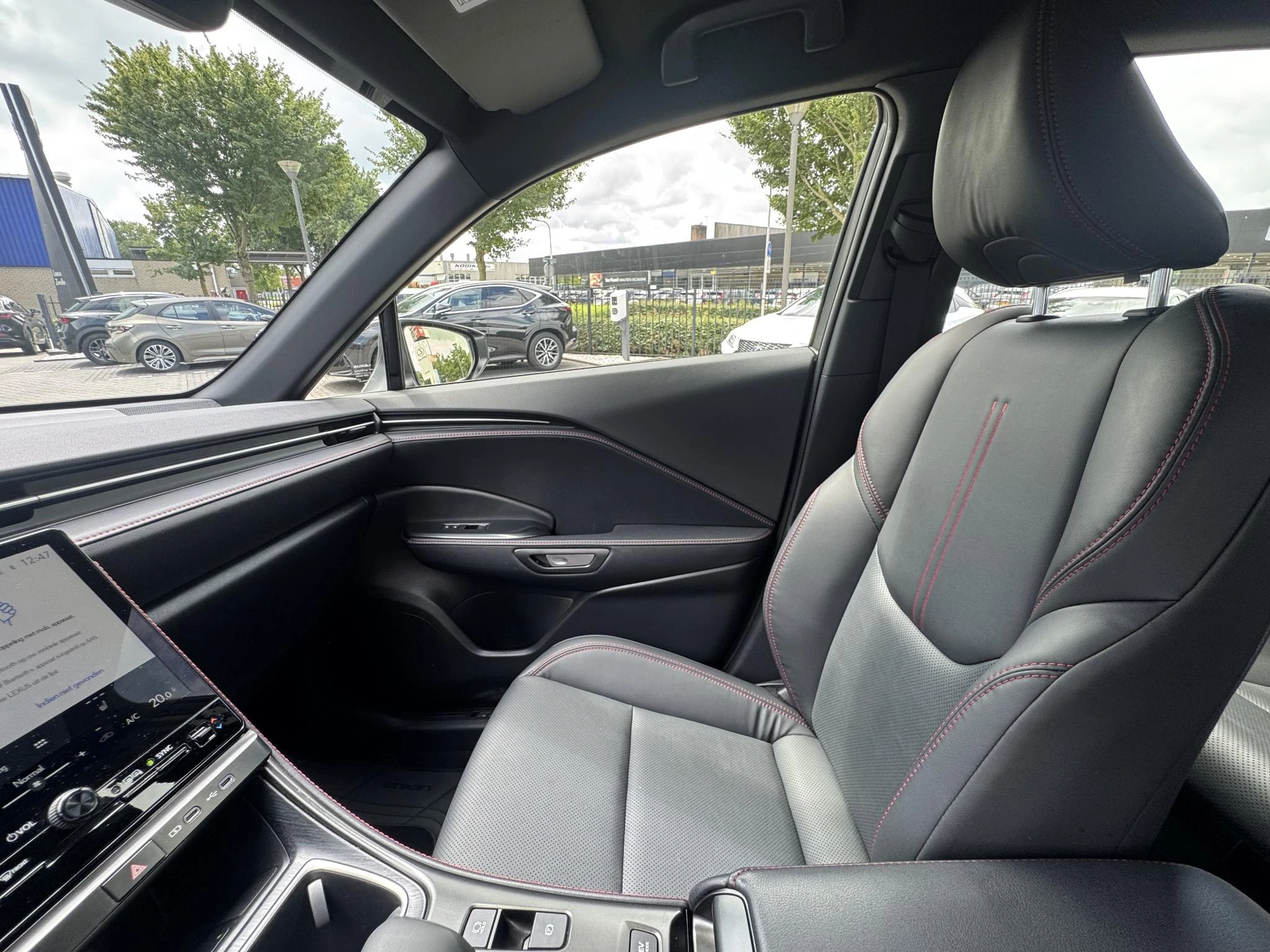 Hoofdafbeelding Lexus LBX