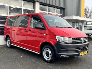 Volkswagen Transporter Kombi 2.0 TDI L2H1 150pk BPM/ BTW vrij 9-Persoons Euro 6 Airco Cruise control Navigatiesysteem Telefoonverbinding Apple carplay 1e eigenaar Trekhaak 2500kg trekgewicht 1e eigenaar Euro 6 Ex overheidsauto
