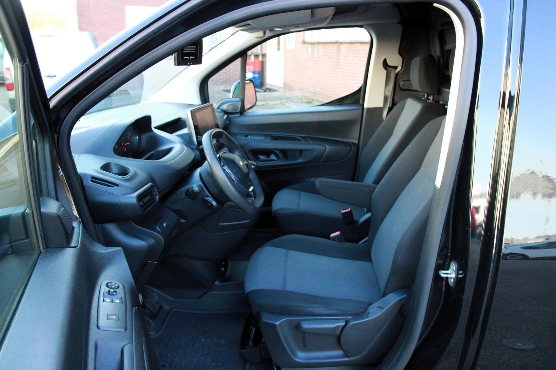 Hoofdafbeelding Peugeot Partner
