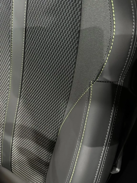 Hoofdafbeelding Peugeot e-2008