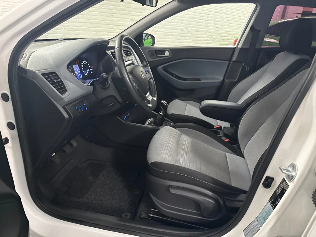 Hoofdafbeelding Hyundai i20