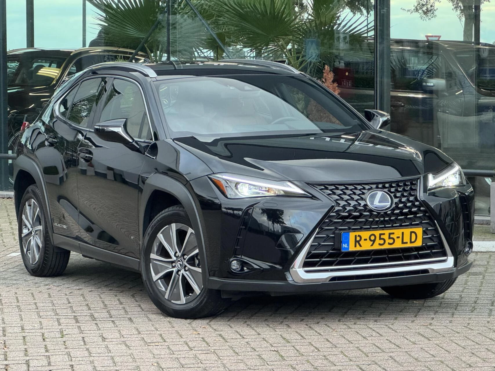 Hoofdafbeelding Lexus UX