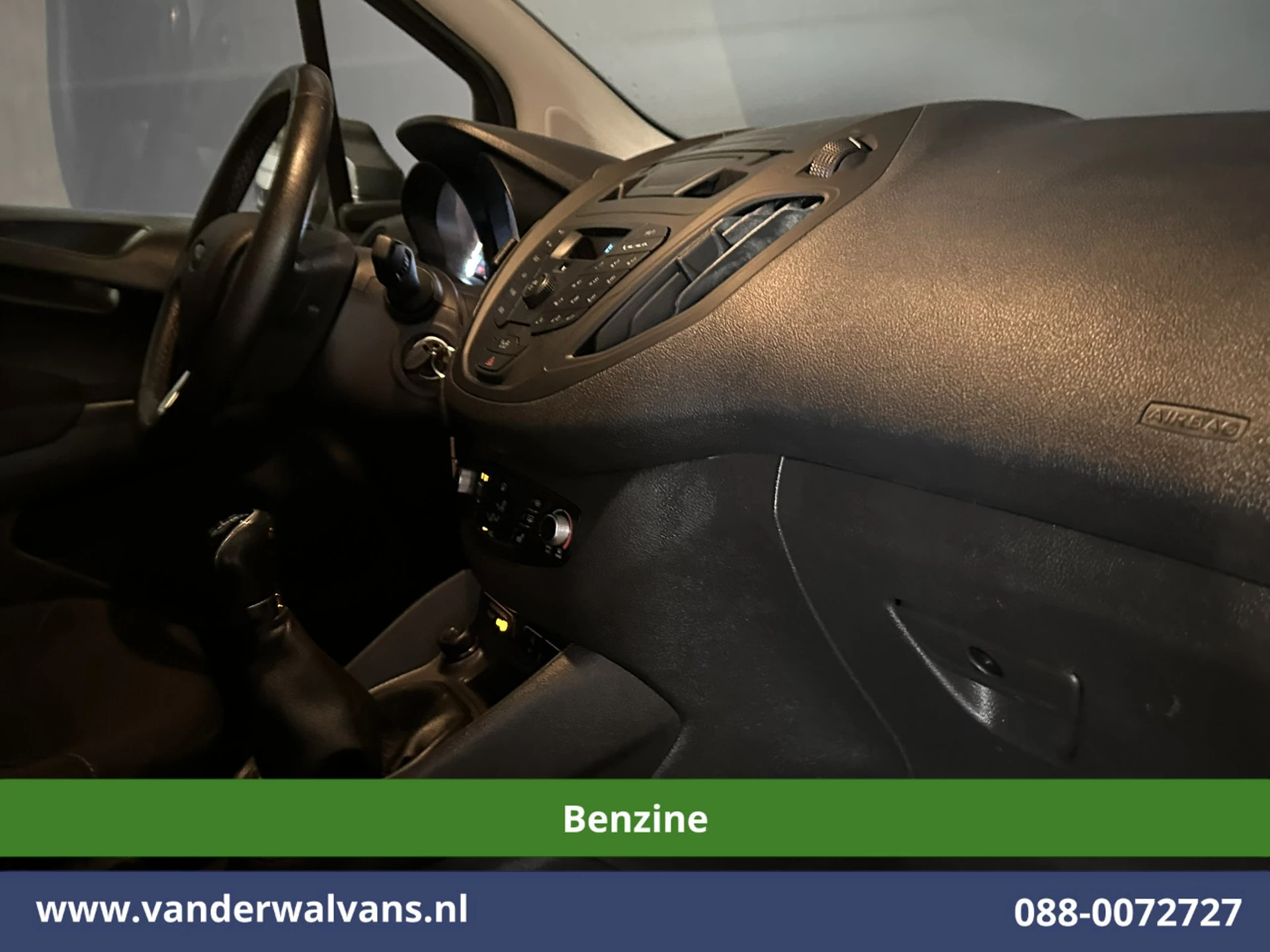 Hoofdafbeelding Ford Transit Courier