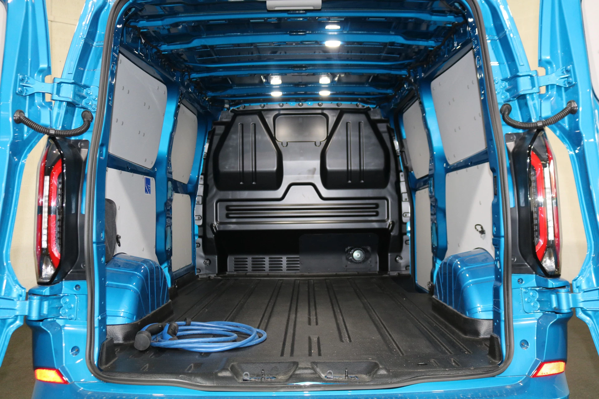 Hoofdafbeelding Ford E-Transit Custom