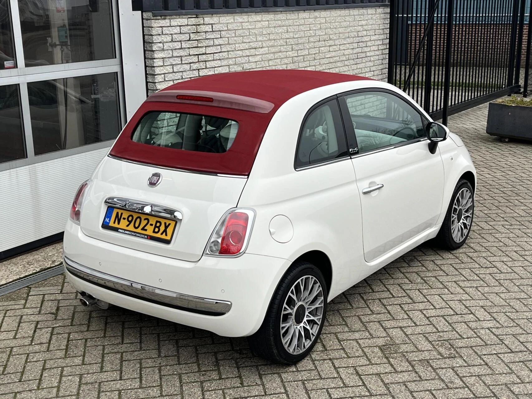 Hoofdafbeelding Fiat 500C