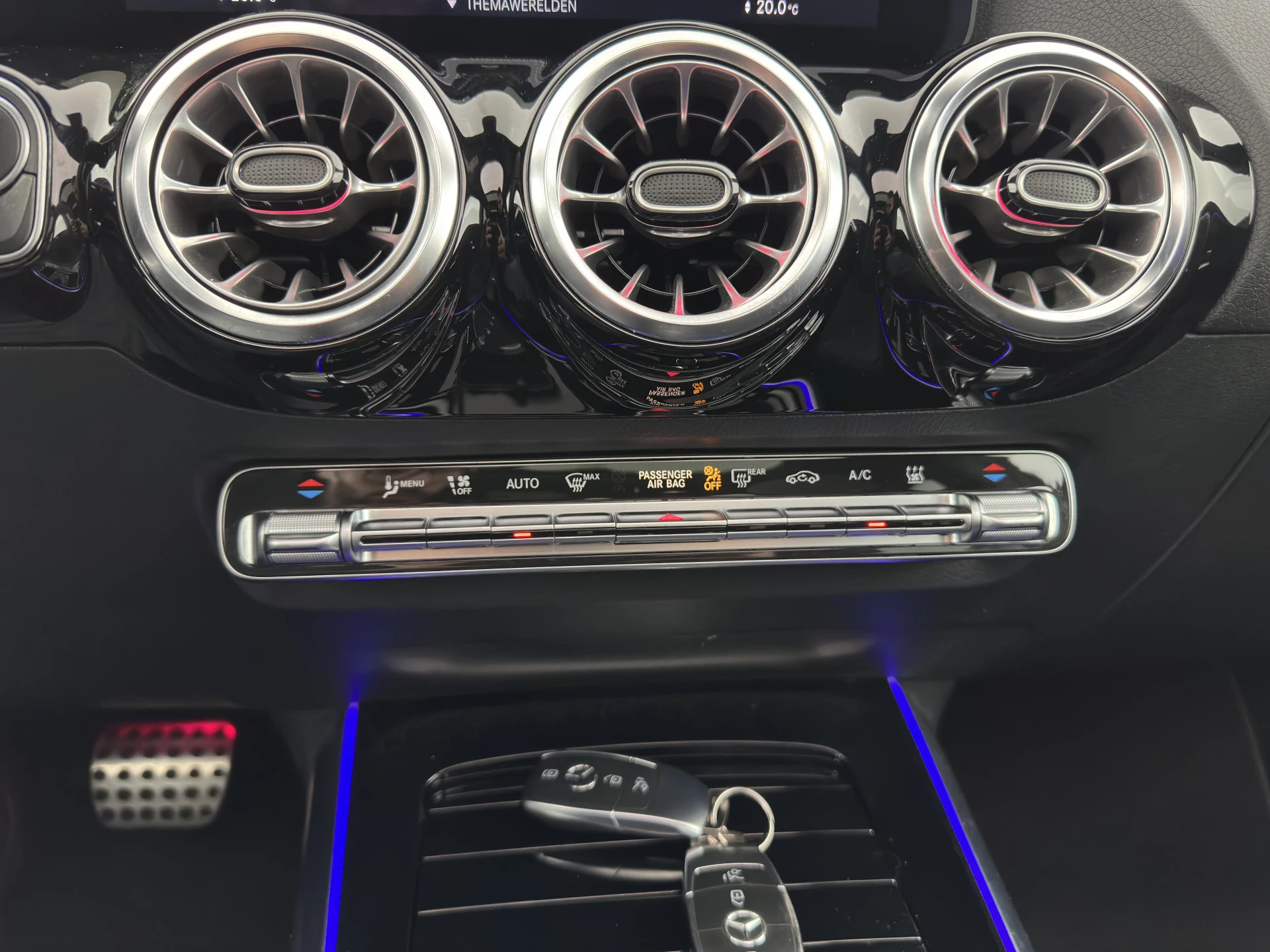 Hoofdafbeelding Mercedes-Benz EQA