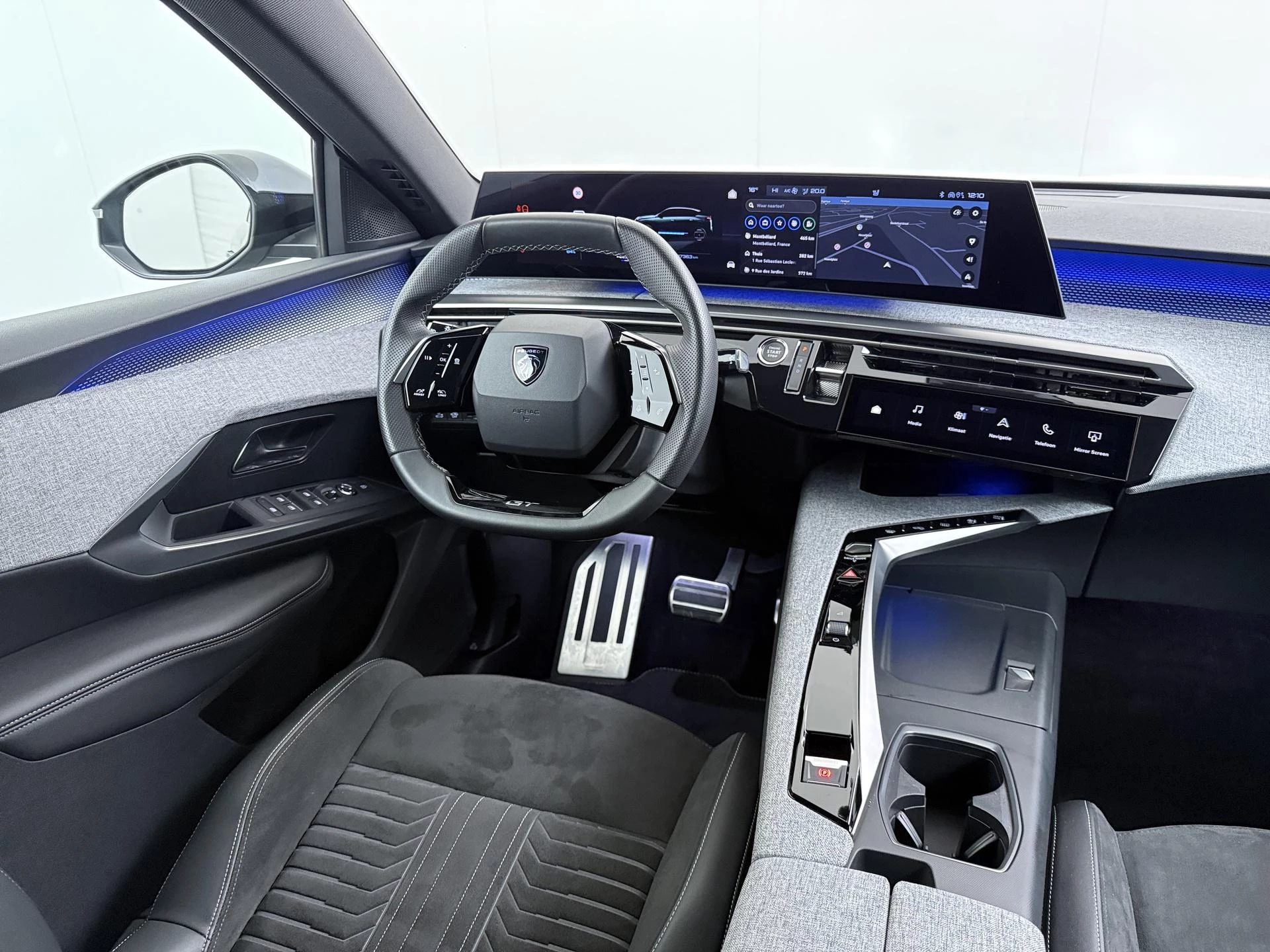 Hoofdafbeelding Peugeot e-3008